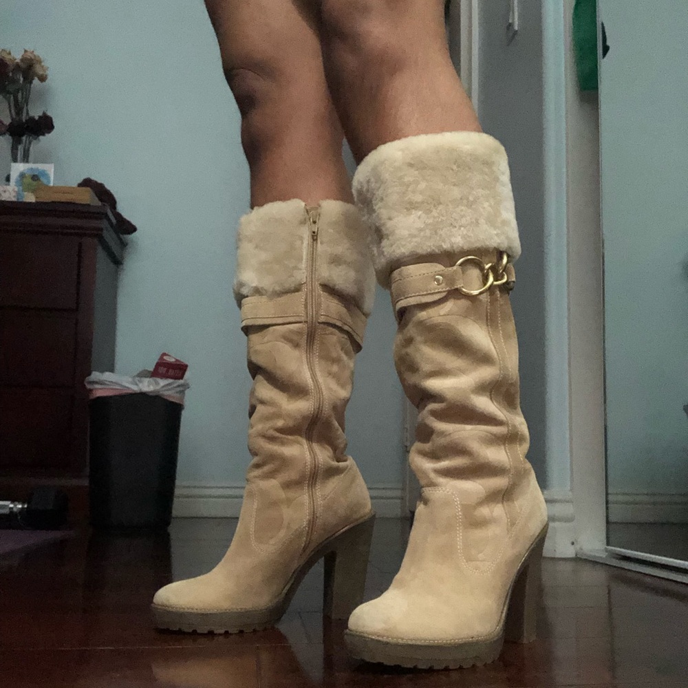 VINTAGE CUTE ASS KHAKI COACH BOOTS!!!